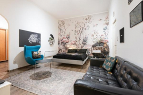 DownTown 13 Boutique Apartment